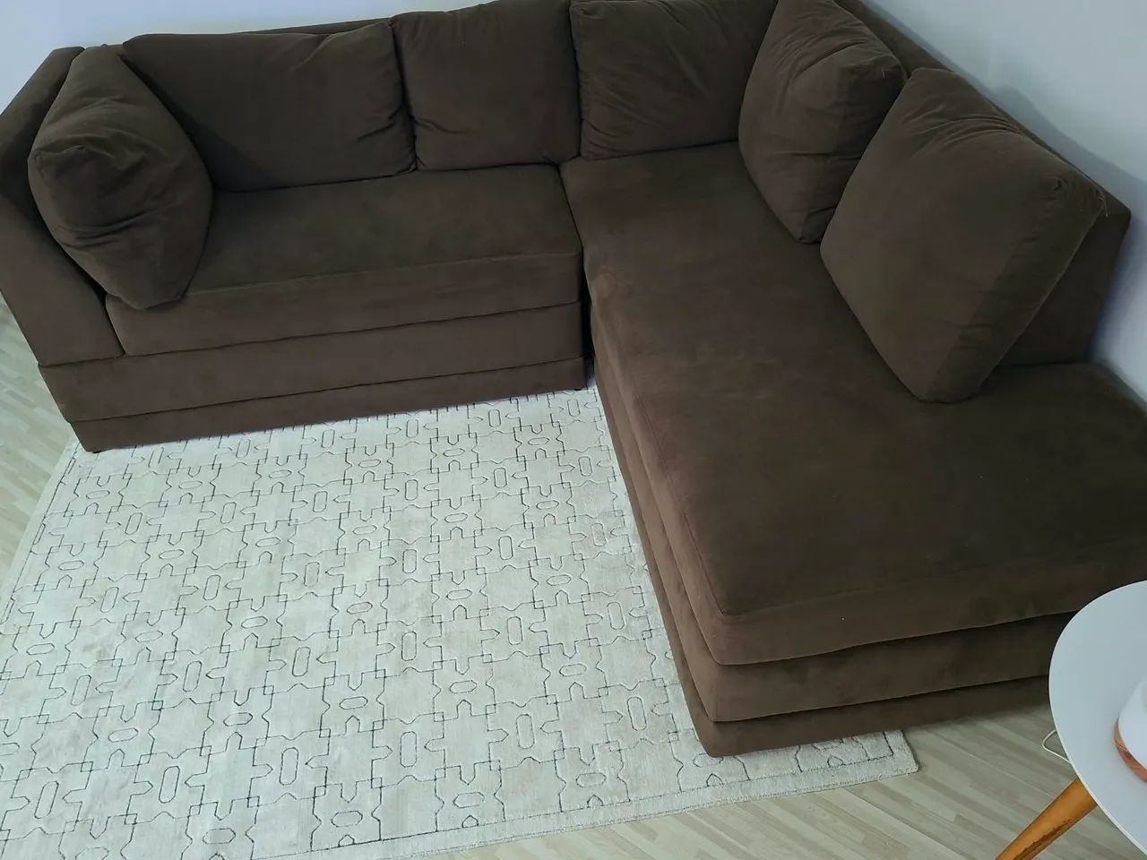 Sofa em L com chaise long e almofadas Soltas - Foto 4