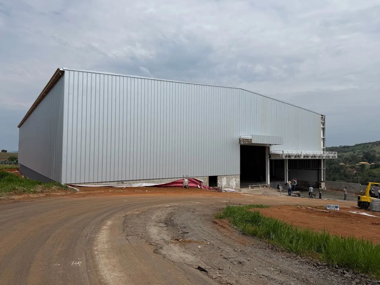GALPÃO LOGÍSTICO COM DOCA -ALUGUEL   2500 m2 - Foto 4