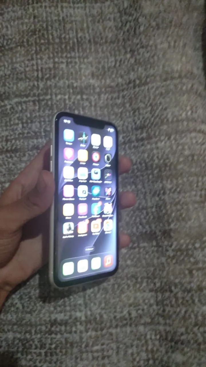 VENDO IPHONE 11 ou troco em pc e console chama pv troco em ddr 4 tmbm  - Foto 4