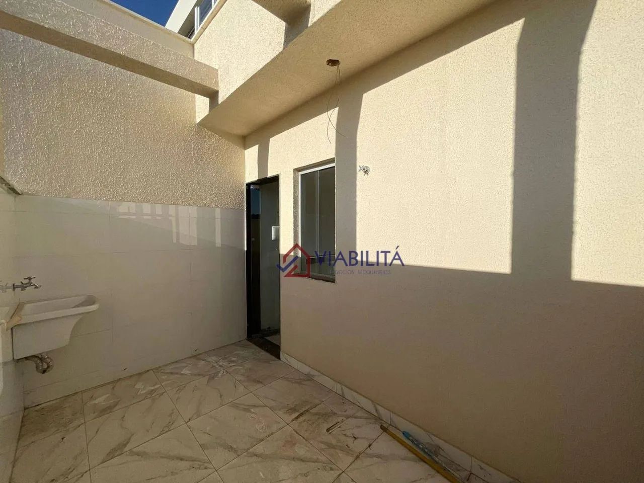 Casa a venda com 03 quartos e 02 vagas de garagem - Foto 5