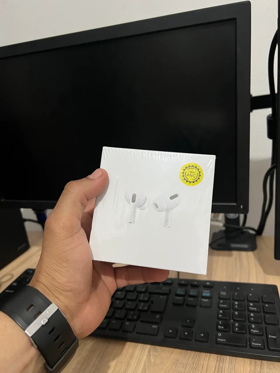 Fone Bluetooth Pro 3 TWS - Novo e Lacrado - Foto 3