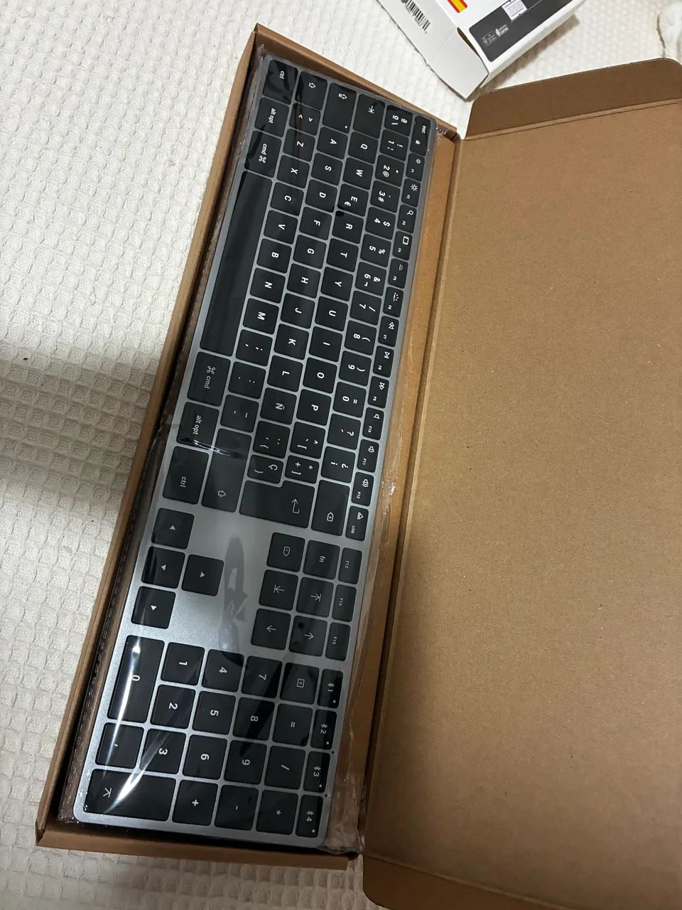 Teclado Satechi Slim X3 Bluetooth Backlit Keyboard para Mac - Foto 2