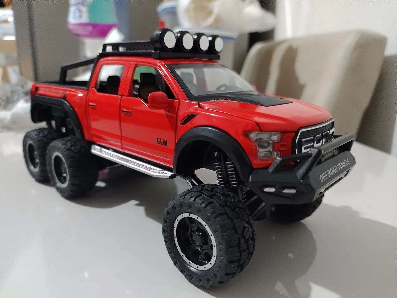 Ford Raptor f150 1/24, com luzes e som - Foto 3