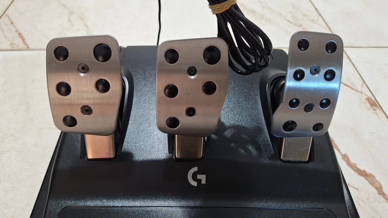 VOLANTE LOGITECH G923 + COCKPIT ? USADO - Foto 4