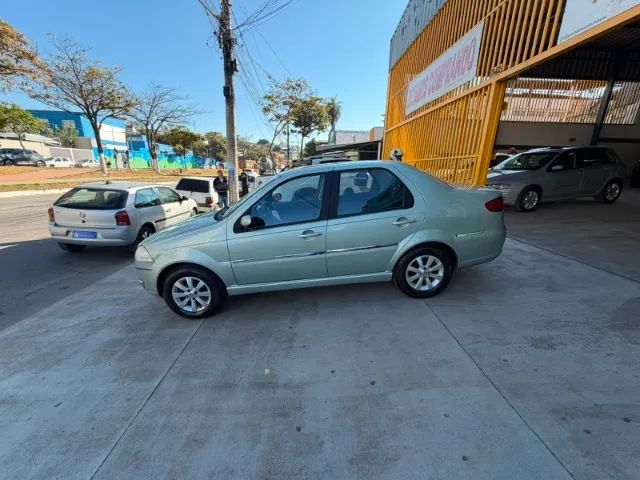 Fiat Siena Attractive 1.4 Fire Flex 8V 4P 2011 - Foto 3
