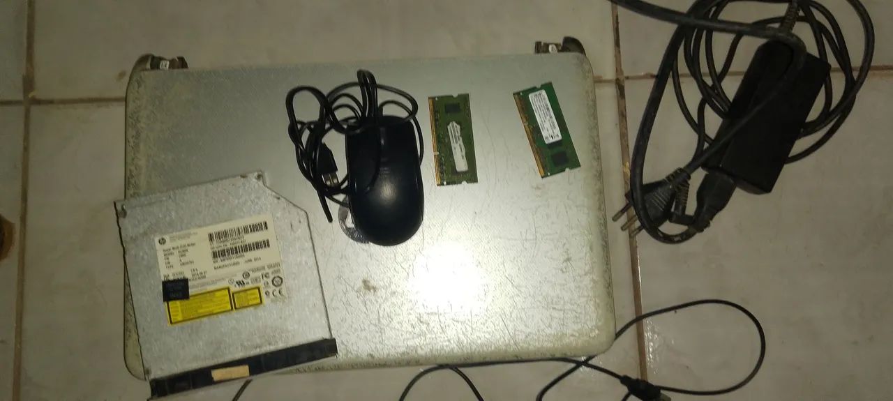 Notebook HP Danificado  - Foto 2