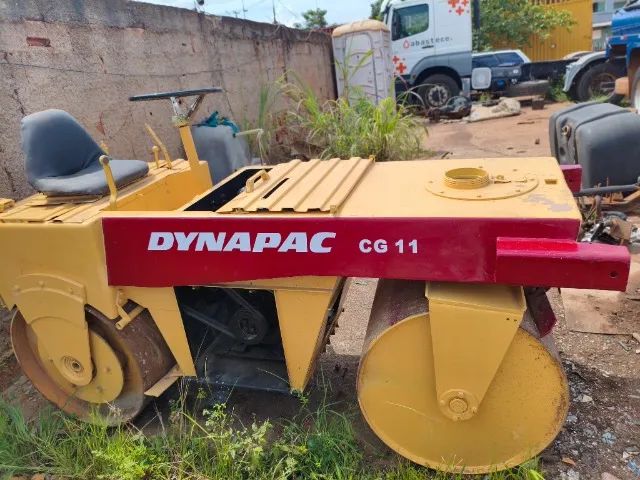Máquina Rolo compactador de Asfalto DYNAPAC C11