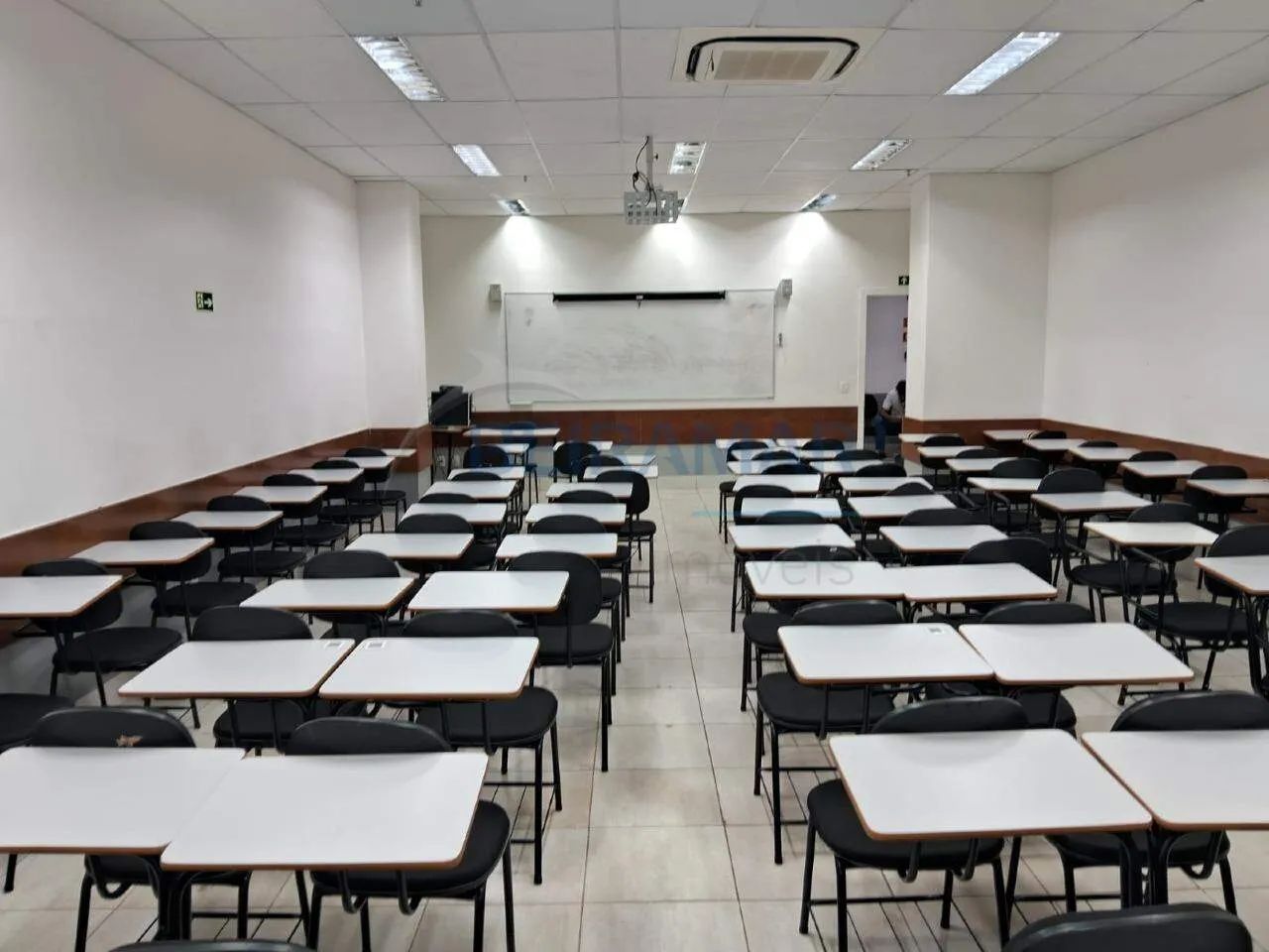 Locação de Salas de Aula Equipadas na SCN Quadra 6 - Foto 4