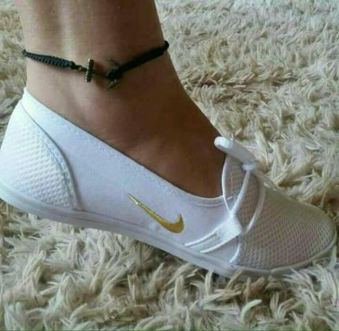 Sapatilha Nike - Brancas - Varejo e Atacado