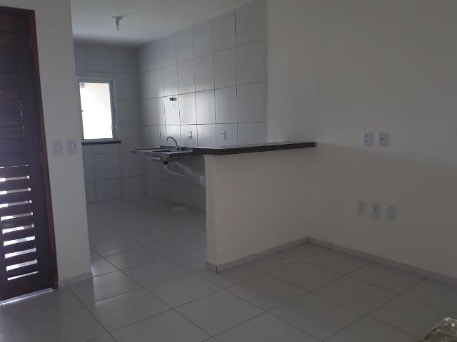 Linda casa com documentação grátis 2 quartos e 2 banheiros em fortaleza - Foto 8