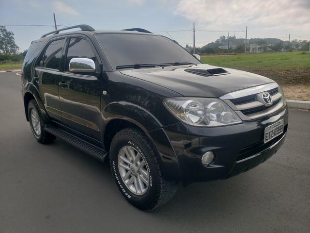 Hilux SW4 3.0 4x4 Diesel - Foto 2