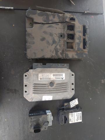 Kit módulos code Renault Megane 2.0 manual ar analógico