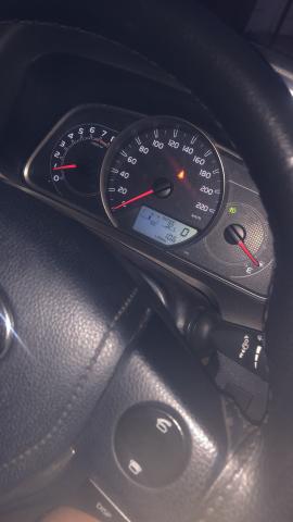 Rav 4 2013 4x2 fip 67000 carro sinistrado - Foto 3