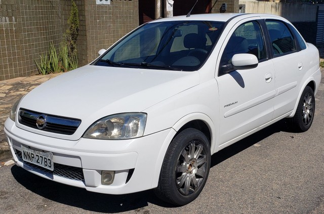 CORSA SEDAN 1.4 PREMIUM