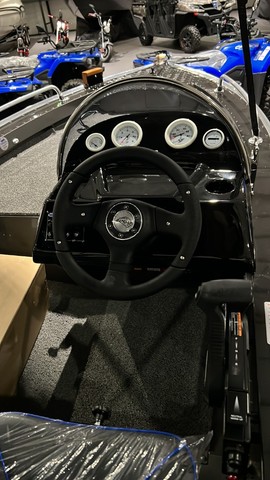 Lancha Fluvimar boto lx plus 5500 + Motor de popa 50 hp Mercury + Carreta rodoviária - Foto 6