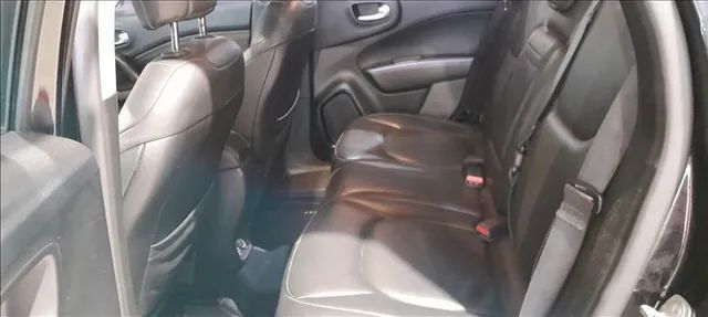 FIAT TORO 1.8 16V EVO Freedom AT6 - Foto 7