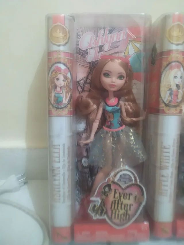 Ever After High Boneca Royal Rebel, Ashlynn Ella Praia Encantada, Brinquedo Mattel Usado 88954031