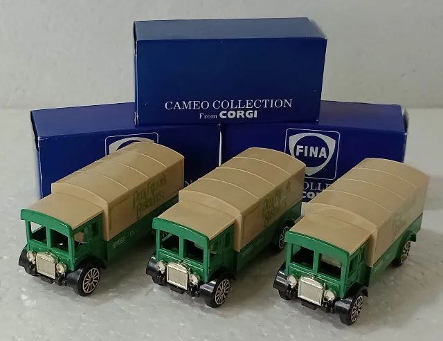 Corgi - A.E.C. Cabover (Peek Frean)