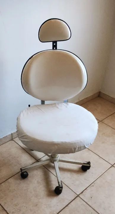 Cadeira para esteticista 