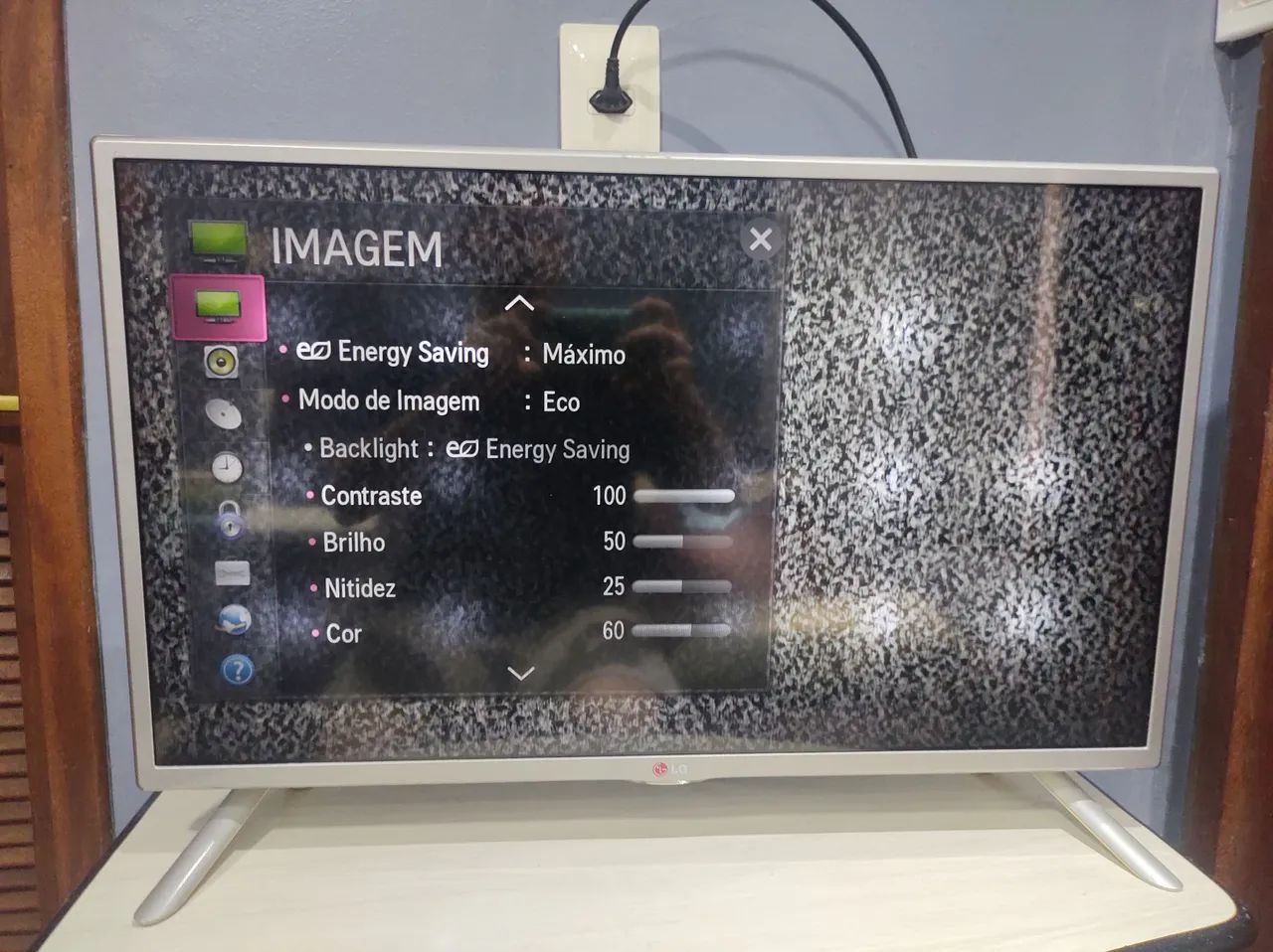 TV LG 32LB580B com tela de 32 polegadas