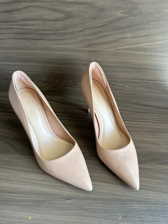 Vendo scarpin Arezzo usado apenas uma vez