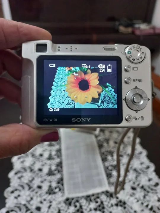 Camera digital Sony 8.1 megapixels DSC W 100 - Foto 2