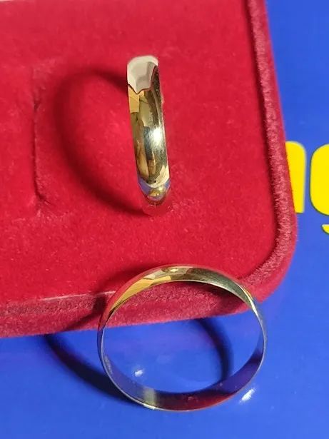 Alianças 5.6 mm Ouro 18 k Casamento Noivado Compromisso 5.00 Gramas Maciça                