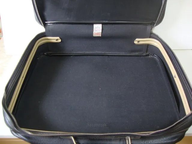 Mala Vintage anos 70/80 Marca Comodoro . - Foto 3