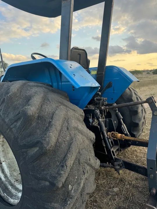 Trator New Holland TL75 traçado ano:2011 - Foto 4