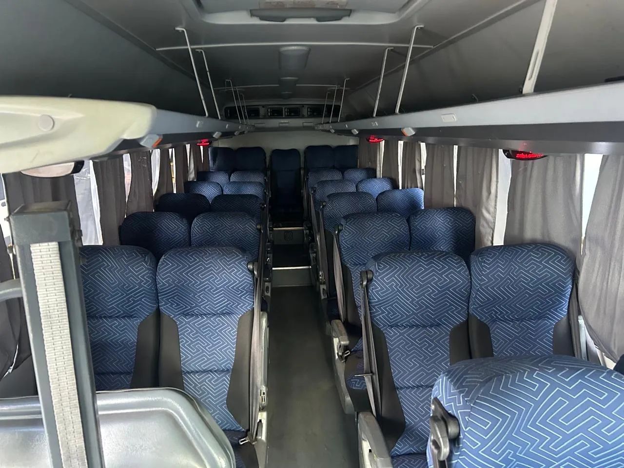 LOCAÇÃO MICRO-ONIBOS E VANS - Foto 4