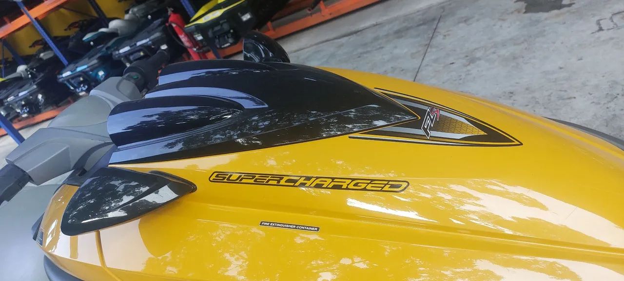 JET SKI YAMAHA 2013 TOP