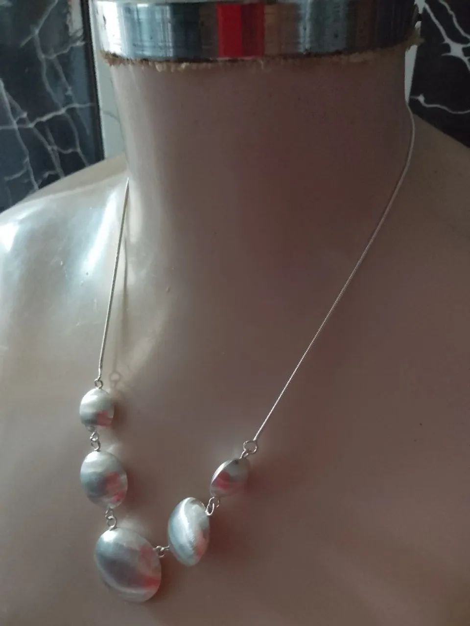 Colar bolinhas folheado a prata - Foto 3