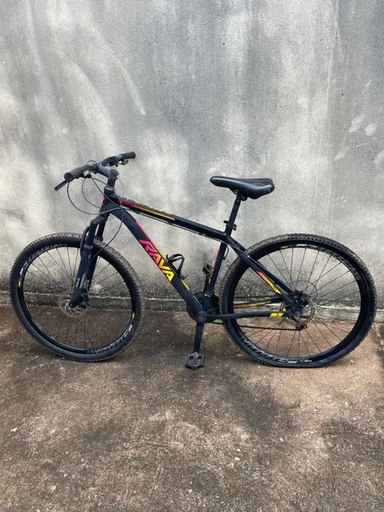 Bicicleta RAVA aro 29