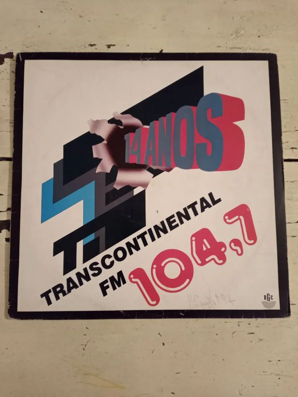 Disco de vinil - Transcontinental FM 104,7 