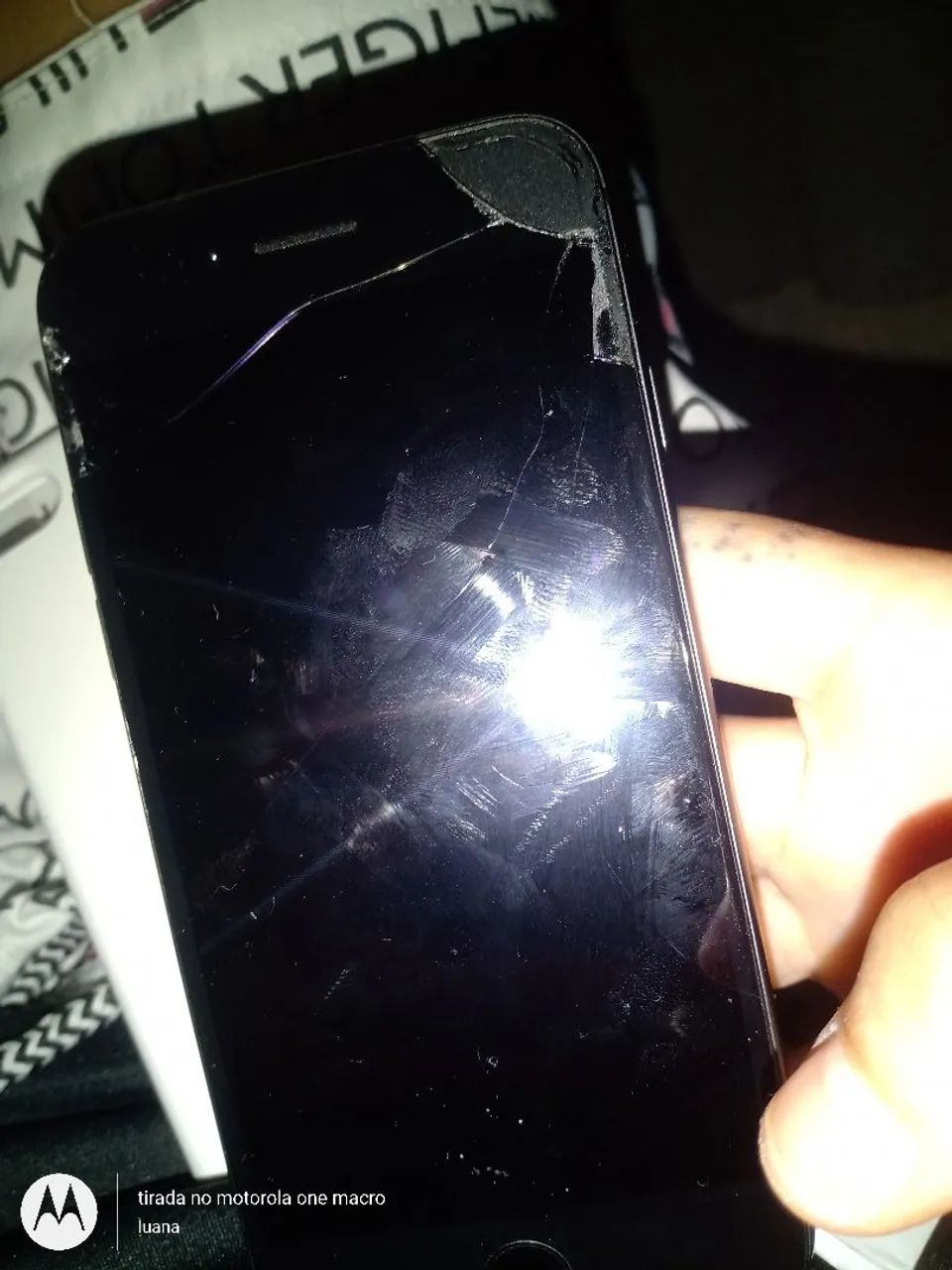 iPhone 8 com tela quebrada mais funciona tudo  - Foto 4