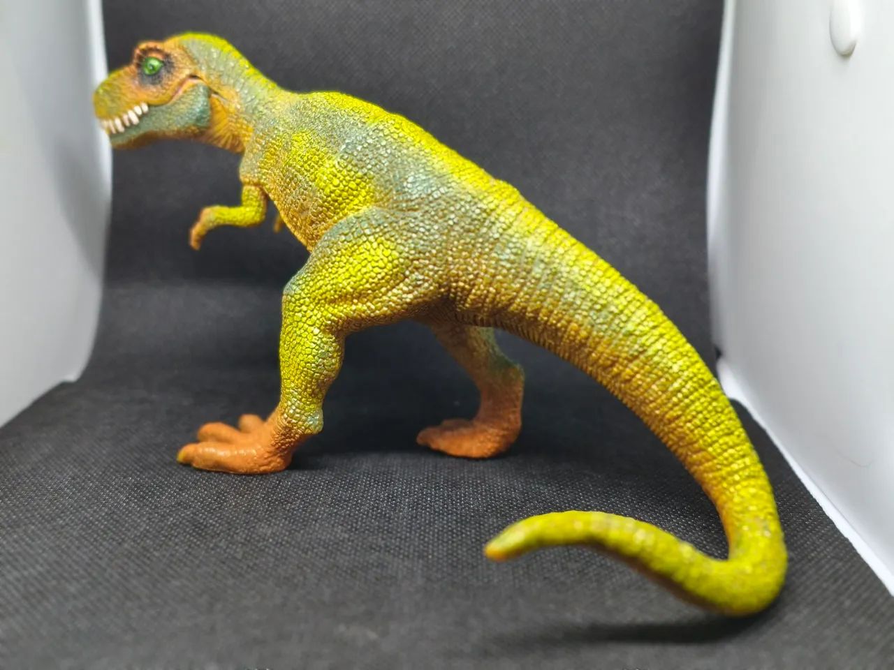 Dinossauro de brinquedo T-Rex - Foto 4