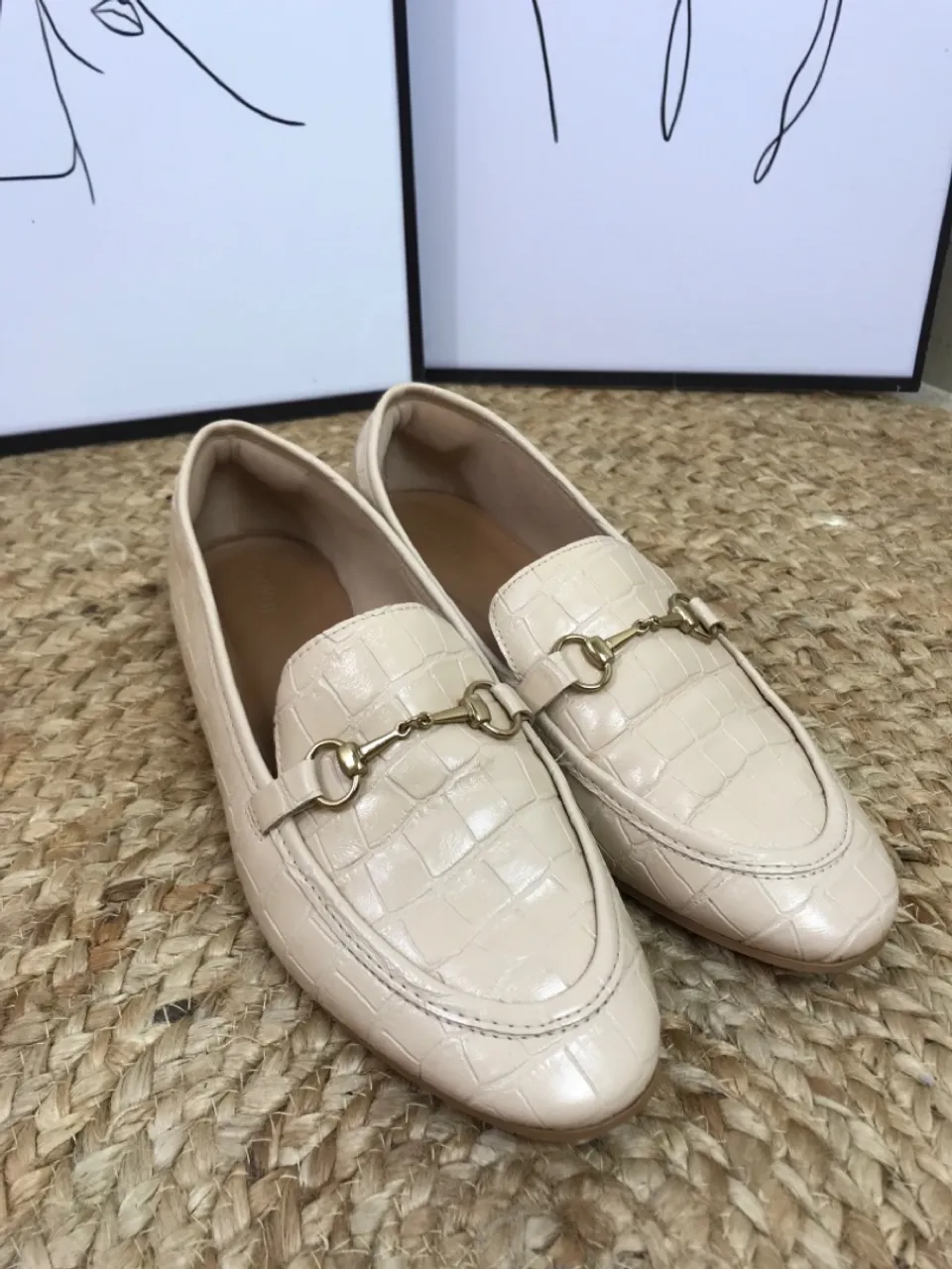 Mocassim bege croco 37 Renner