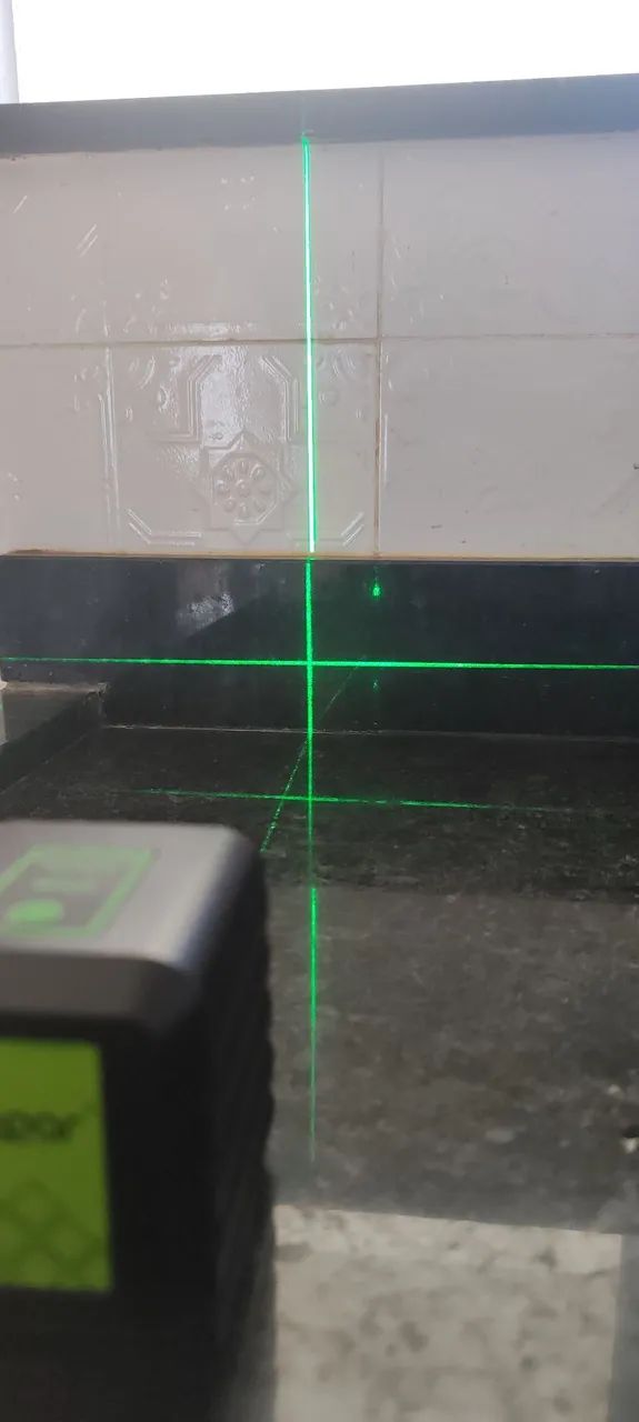 Nível a Laser verde Y011R - Precisão p/ Obras e Acabamento