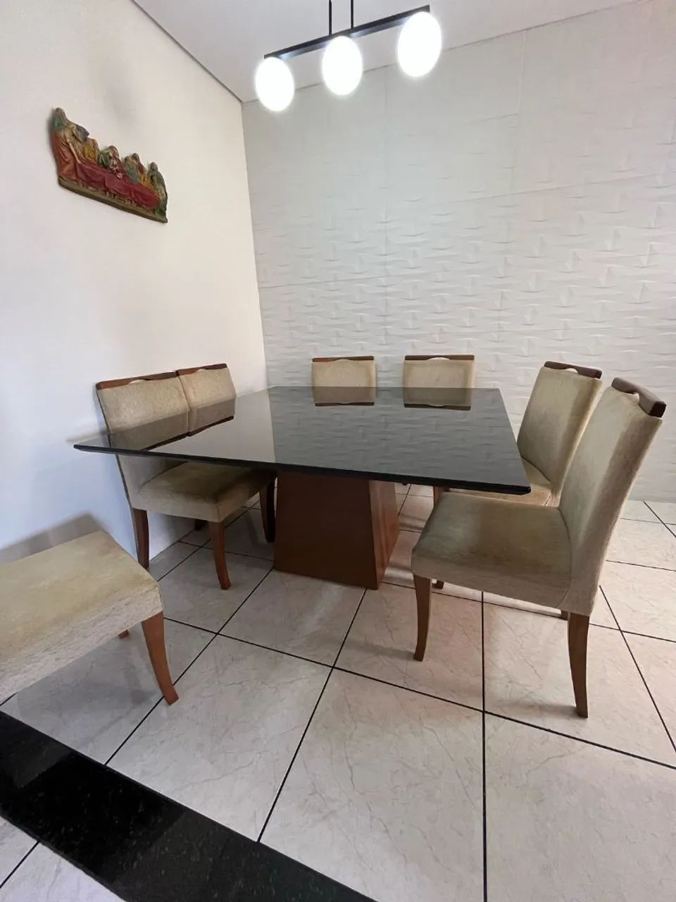 Mesa de Jantar em Madeira maciça com 8 Cadeiras