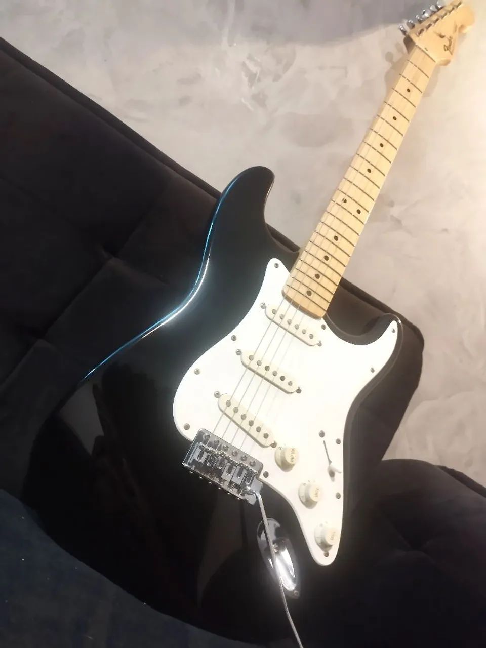 Fender Stratocaster Standard Black - Foto 2