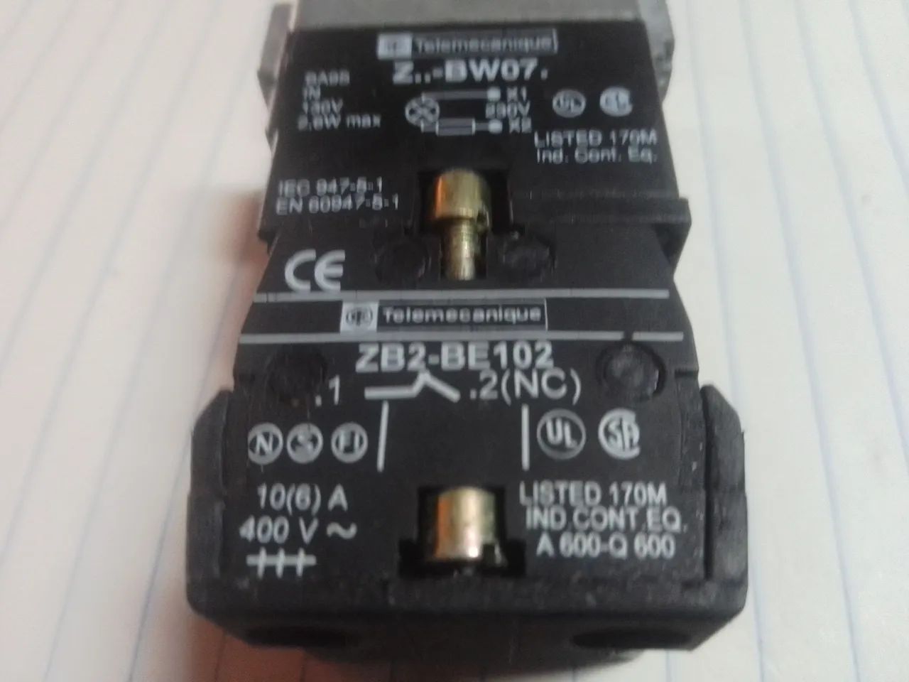 Botão de comando pulso vermelho  com bloco de contato 2nf  - Foto 2