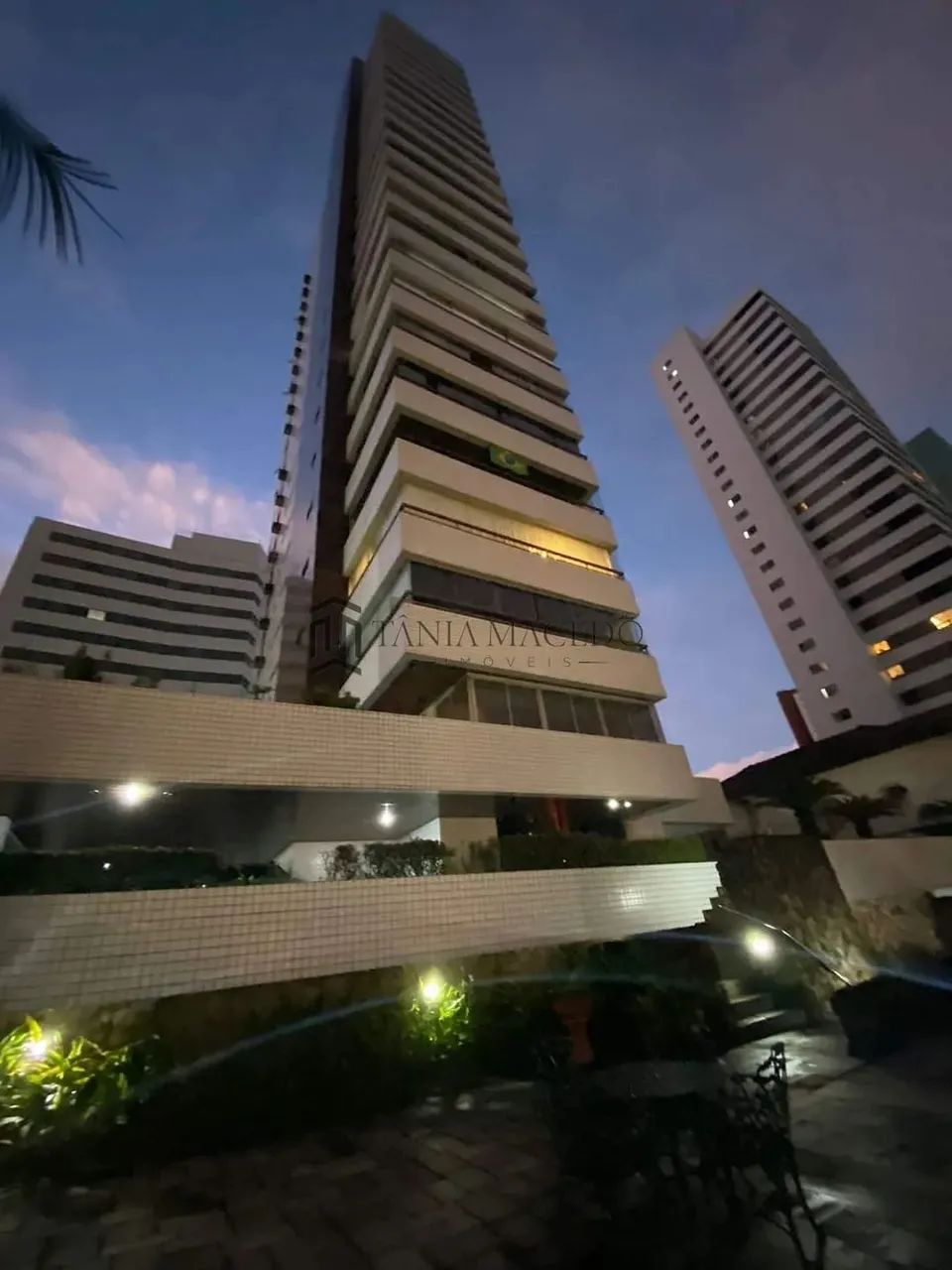 Edf Itatiaia Village-276m2-4suites-reformado-03vagas-desocupado ao lado do Pque da Jaqueir - Foto 2