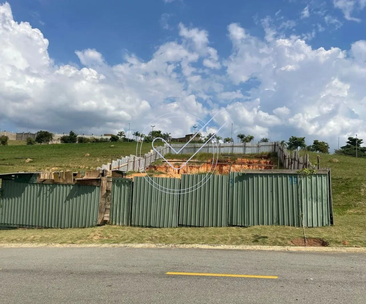 Terreno à Venda no Condomínio Altavis - Barueri/SP