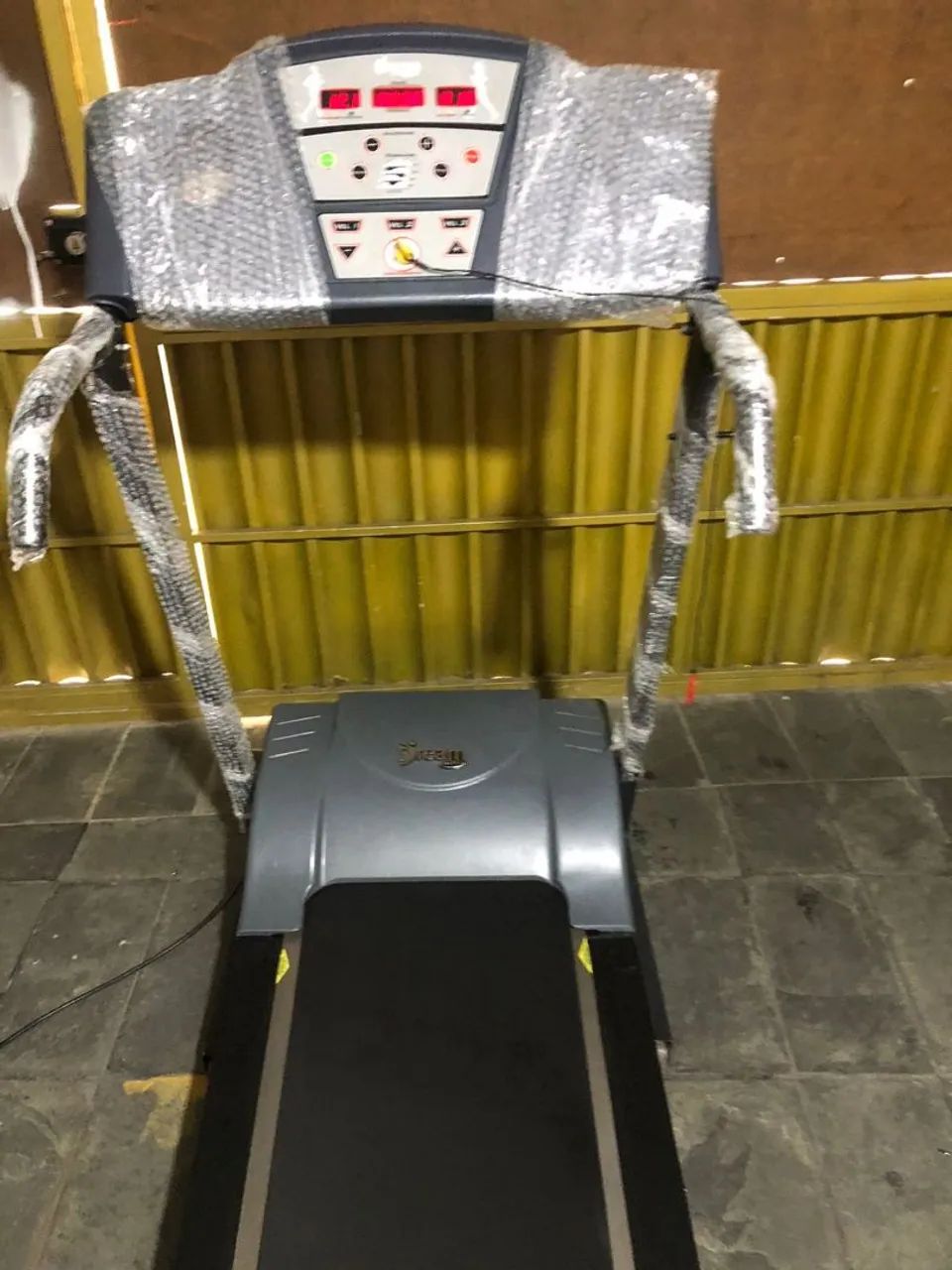 Esteira  Dream TD 142 A estado de Nova  - Foto 5