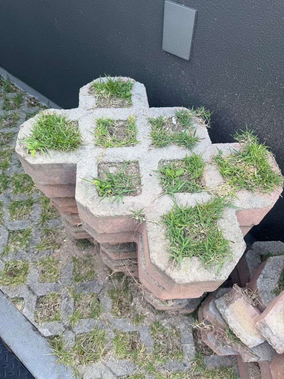 Concregrama 8 furos - 12 unidades 60x40x10 - Foto 3