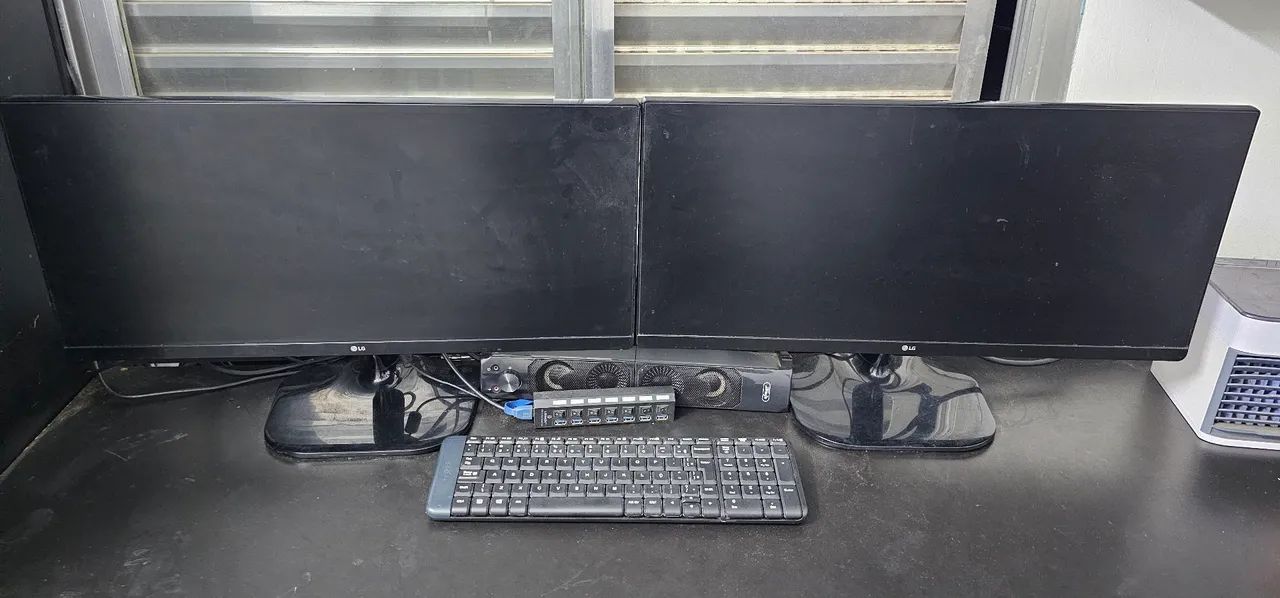 Dois Monitores LG - Ótimo estado ULTRAWIDE  - Foto 5