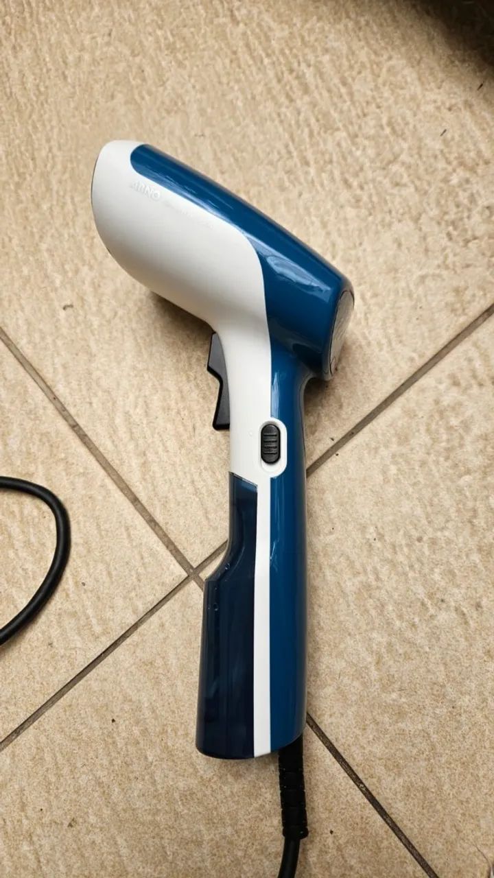 Passadeira/Vaporizador de Roupas Portátil Arno Steam Minute (USADO)