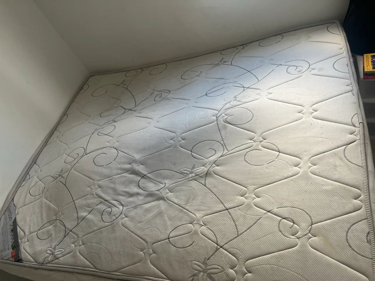 Colchão ortobom Queen doação  - Foto 6