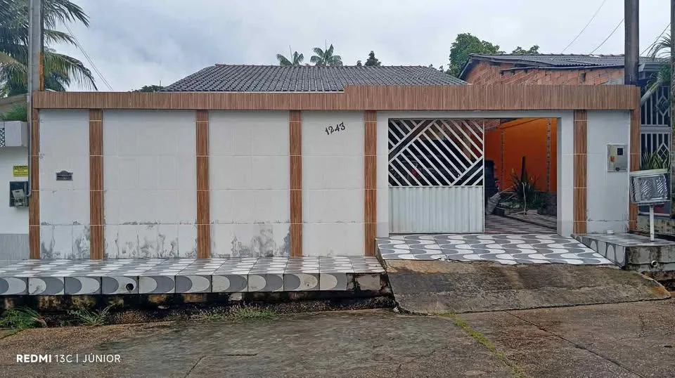 Casa 2 quartos 1 banheiro