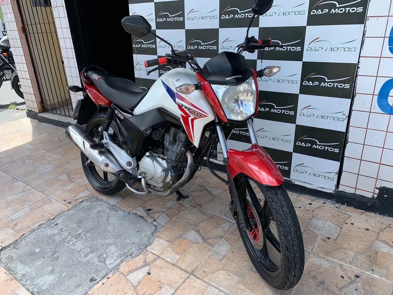 Titan 150 tricolor extra - Foto 2